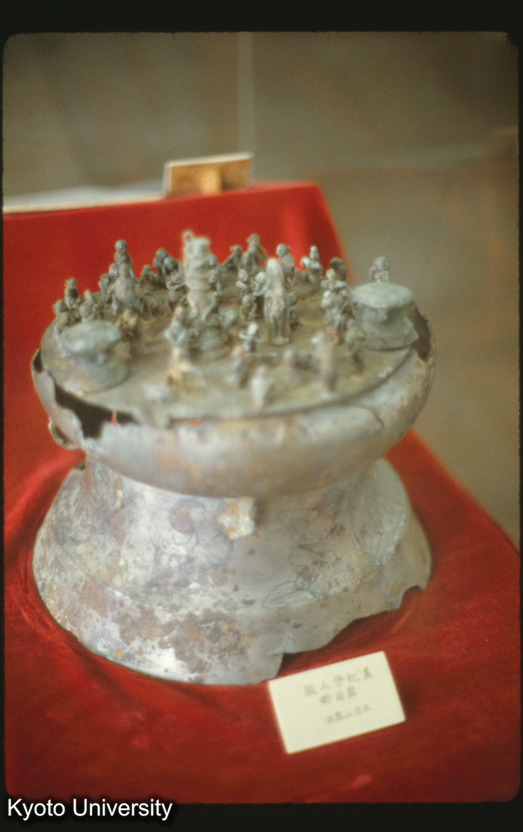 100-13_殺人祭銅鼓蓋貯貝器（石寨山） （雲南省博） (1)