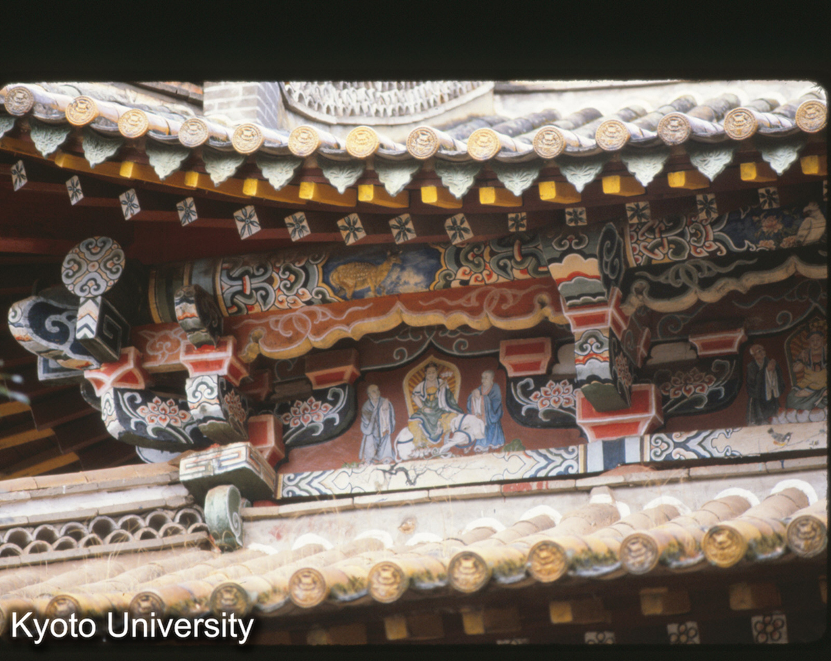 103-21_安寧 曹渓寺大殿 上檐 転角鋪作 (1)