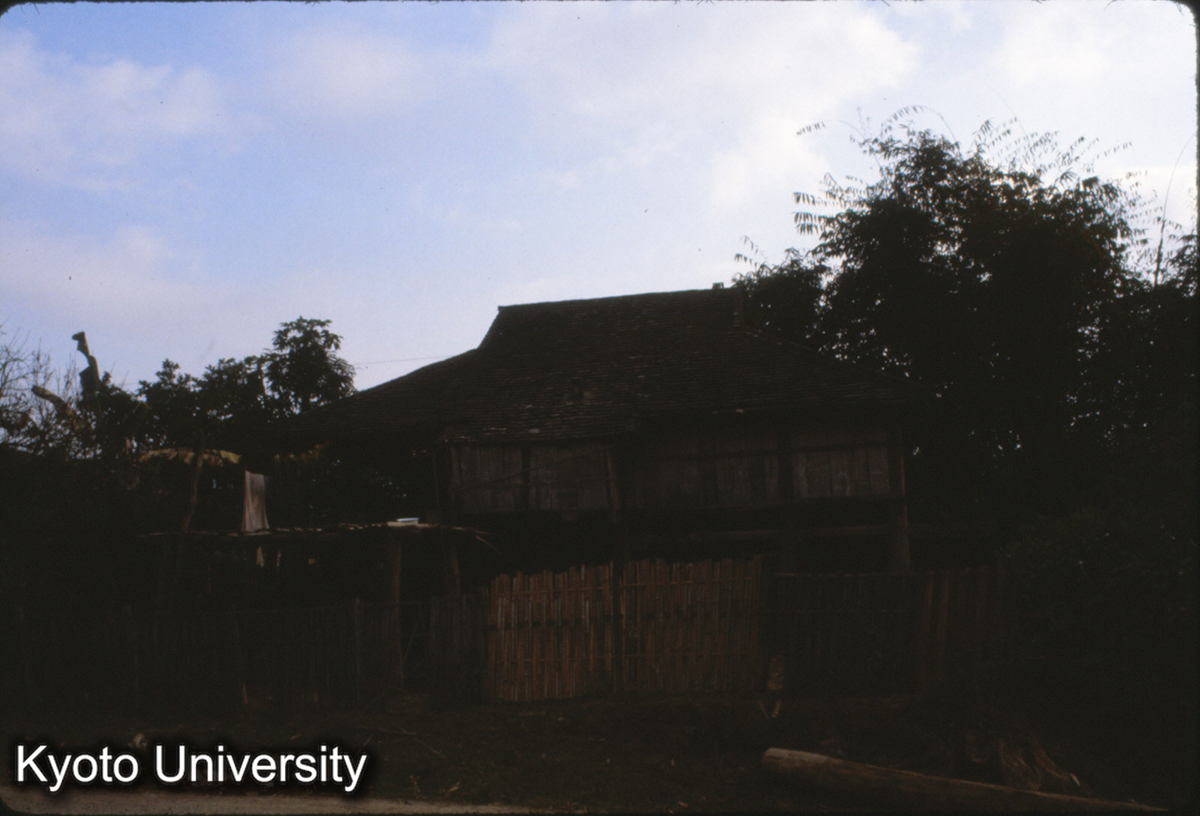 104-32_景洪 タイ族 民居 (1)