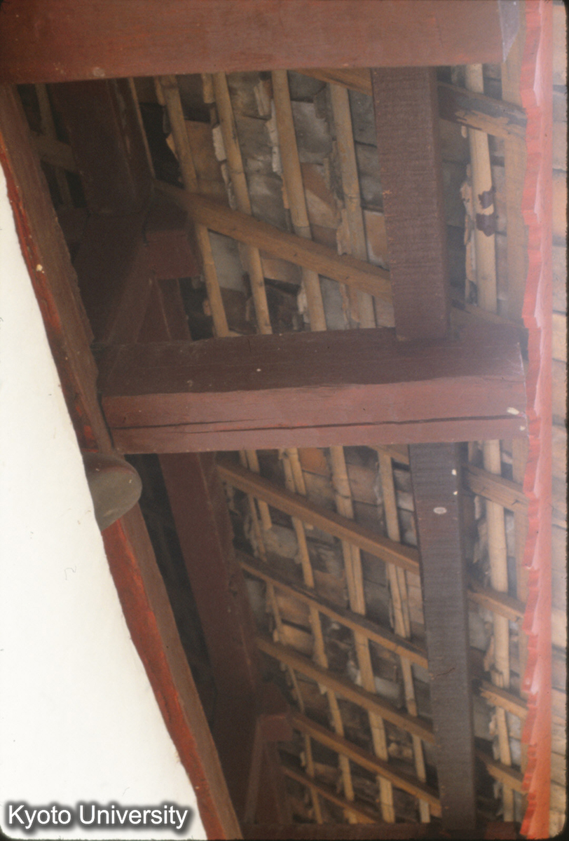 105-26_曼角仏寺経堂 のきウラ (1)