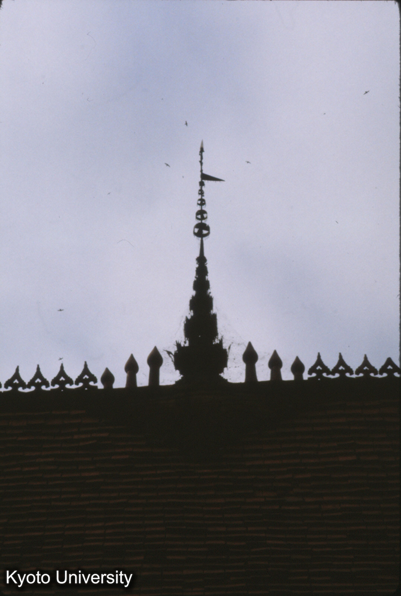 105-32_曼角仏寺大殿 (1)