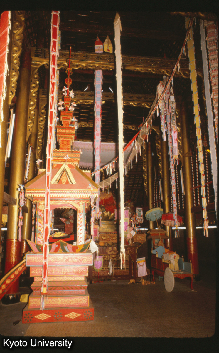 106-11_曼角仏寺大殿 内景 (1)