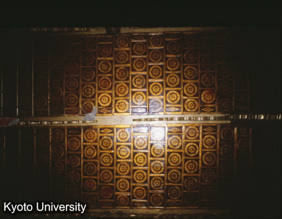 106-17_曼角仏寺大殿 格天井 (1)