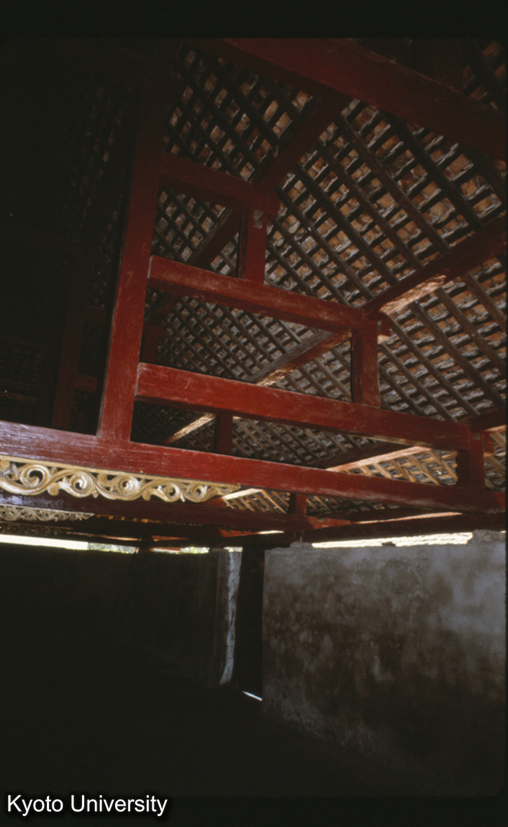 106-20_曼角仏寺大殿 後廊梁架 (1)