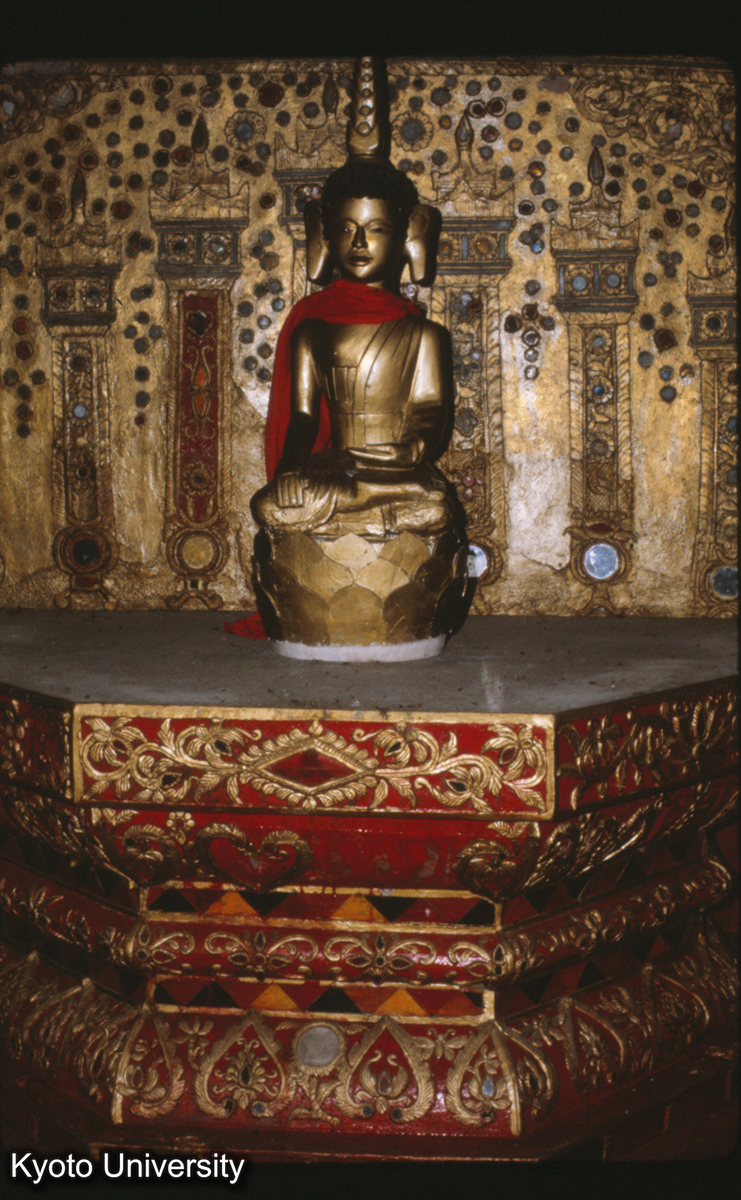 107-25_曼角仏寺経堂 主仏 (1)