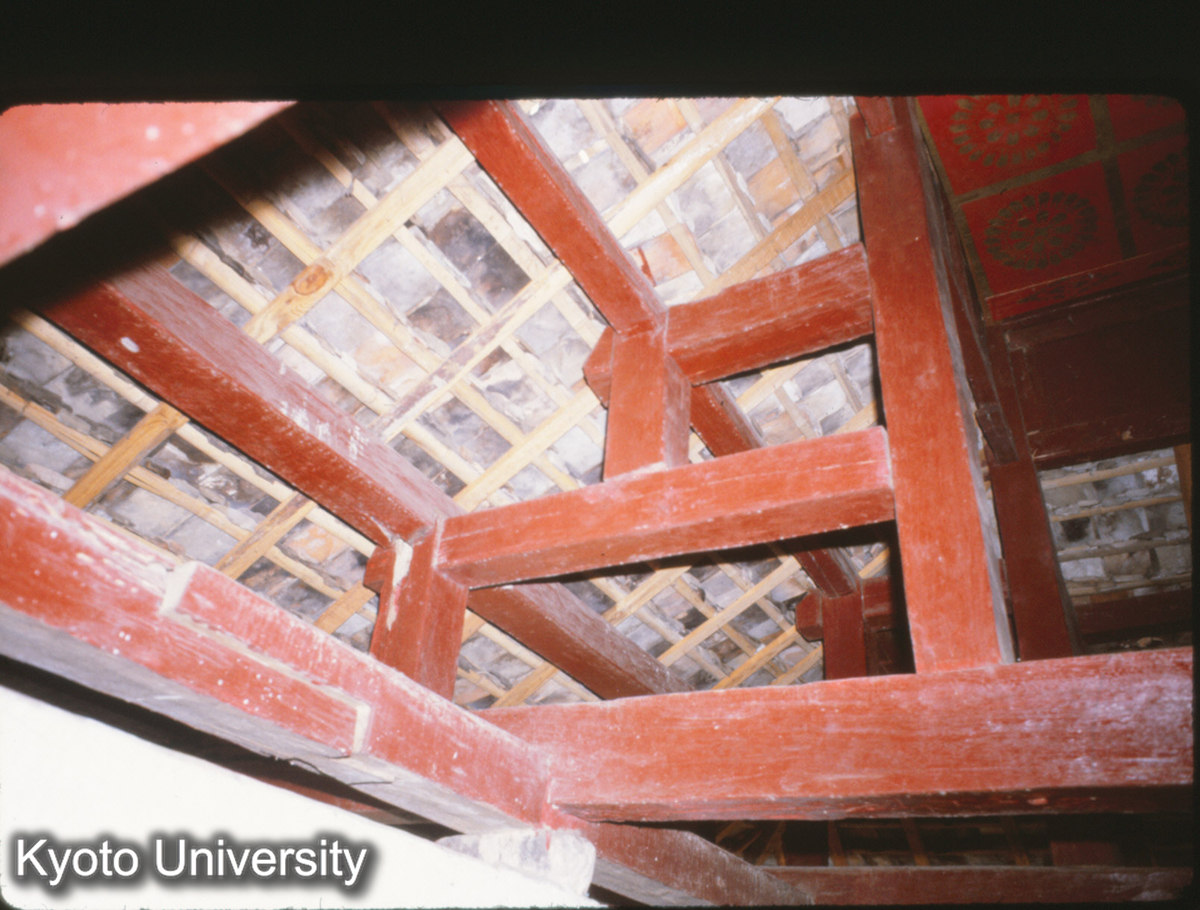 107-29_曼角仏寺経堂 梁架 (1)