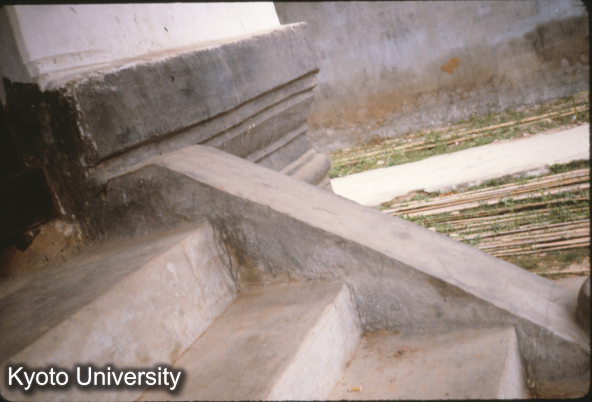 108-2_曼角仏寺経堂 (1)