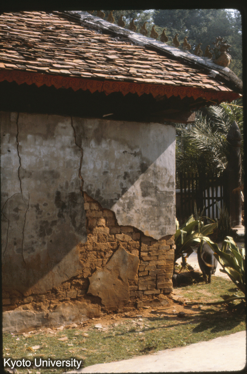 109-2_曼角仏寺大殿 壁身（土坯） (1)