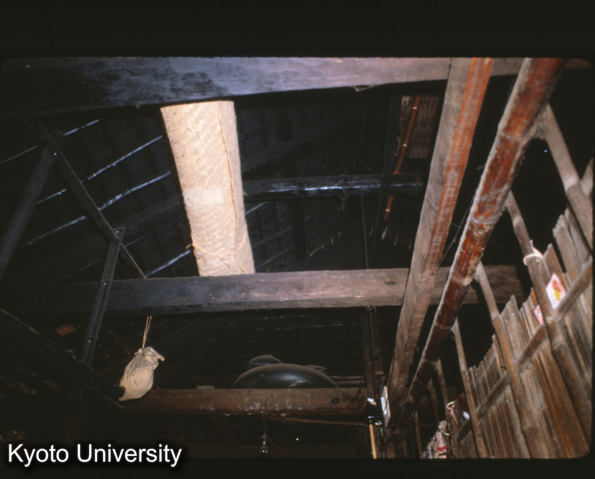 109-8_景洪 曼角 タイ族 民居 屋架 (1)