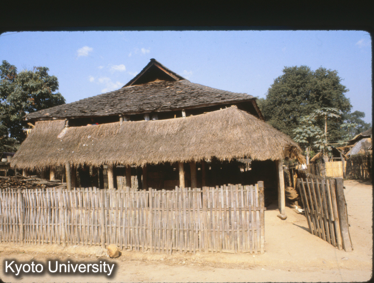 109-14_景洪 曼角タイ族 民居 全景_81 (1)