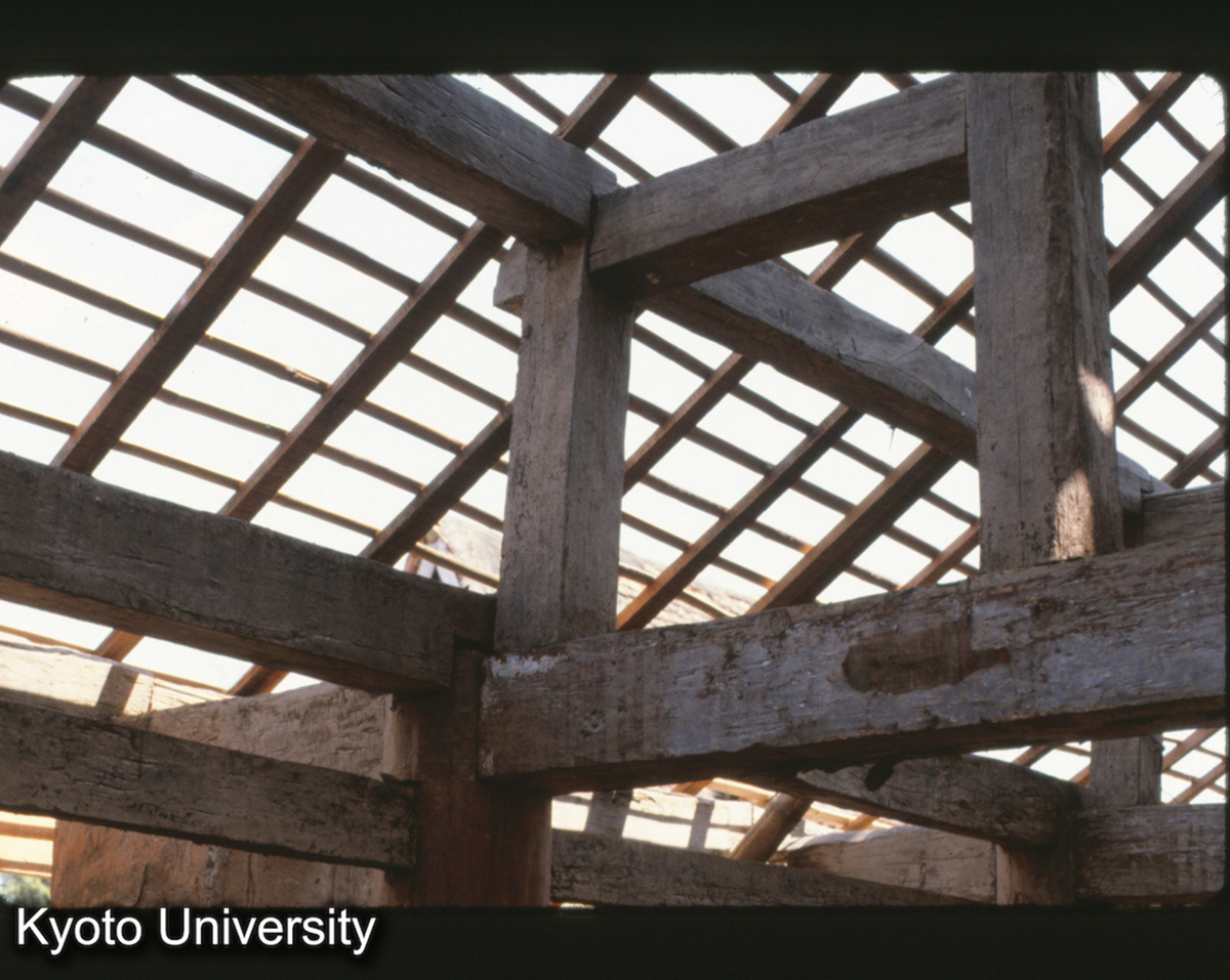 109-30_景洪 曼聴仏寺大殿 (1)