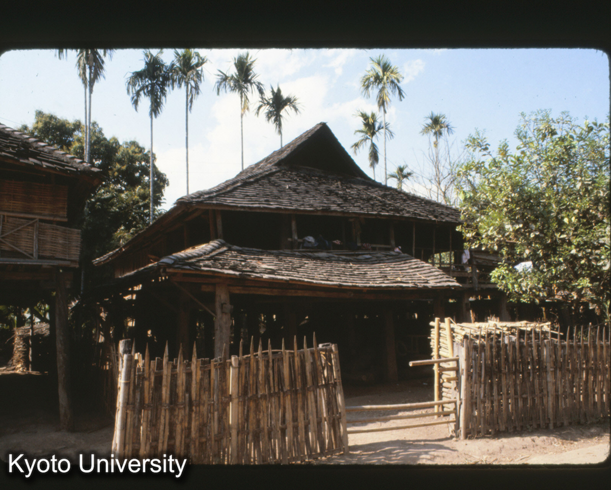 110-2_景洪 タイ族 民居 (1)