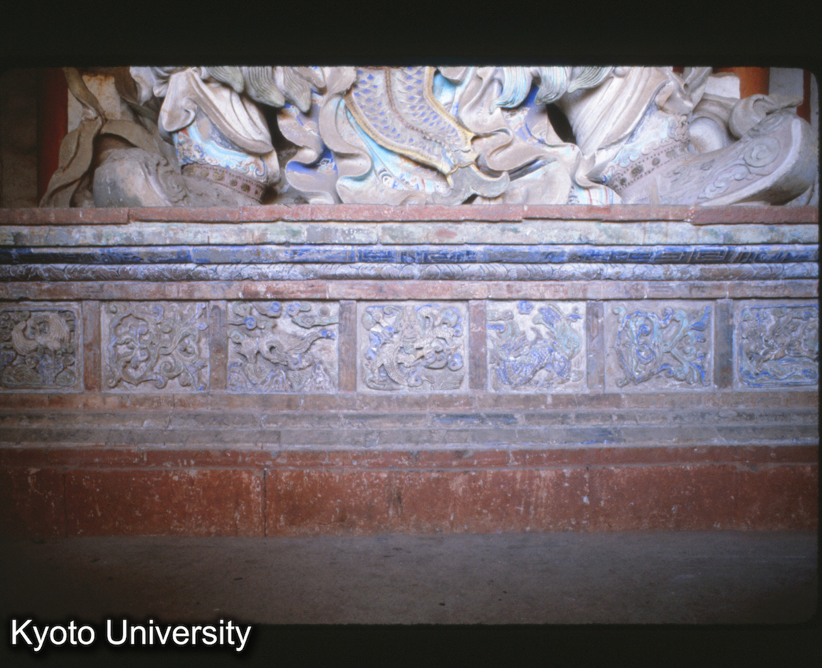 112-29_昆明 西山龍門 霊官殿 須弥坐 (1)