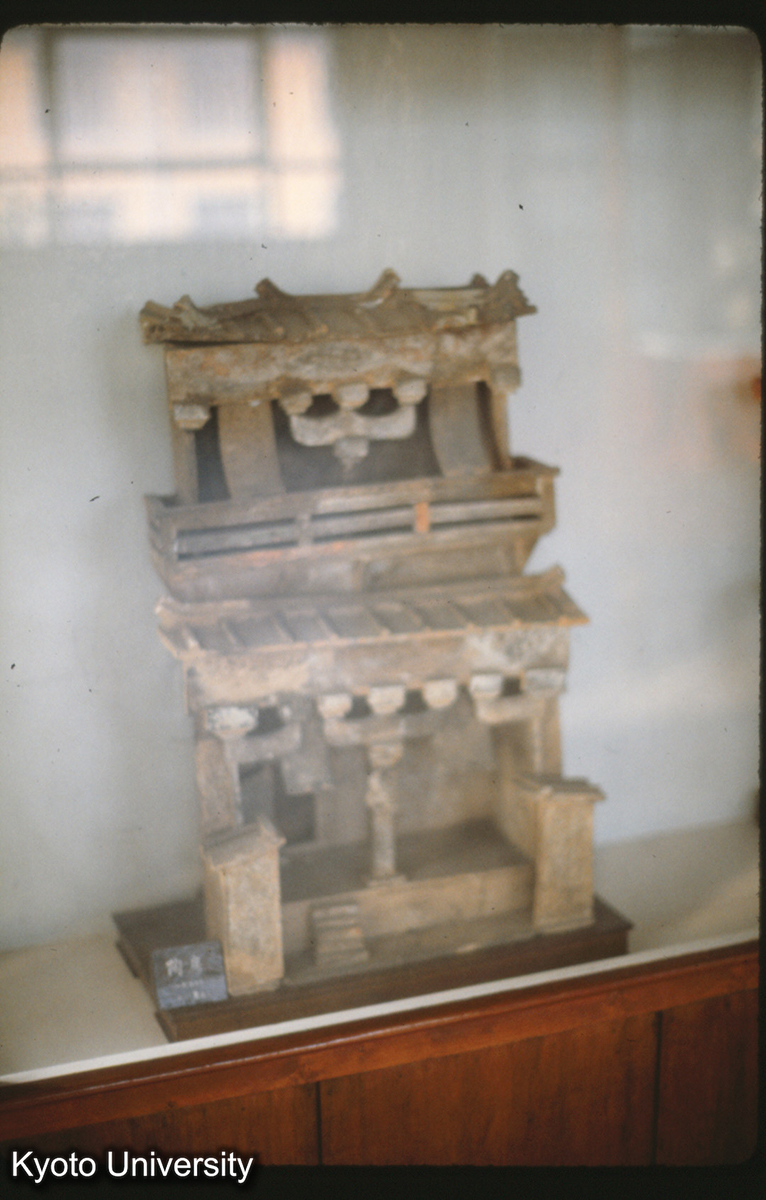 115-19_陶房（1957双流出土） 四川博 (1)