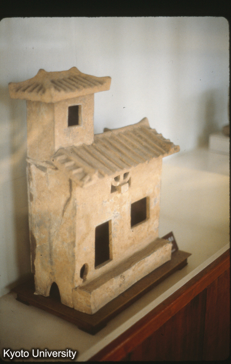 115-21_望楼陶房（1954雲陽出土） 四川博 (1)