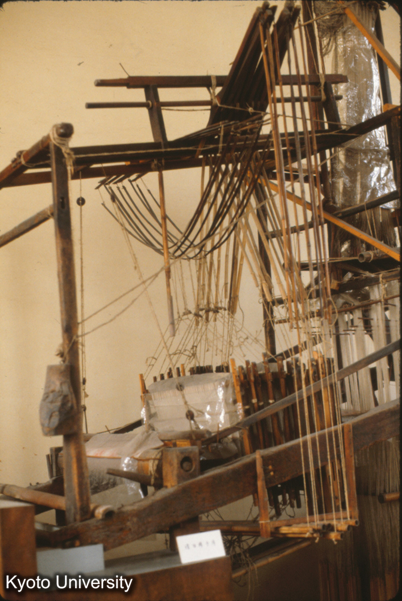 116-11_織錦機 清代 四川博 (1)