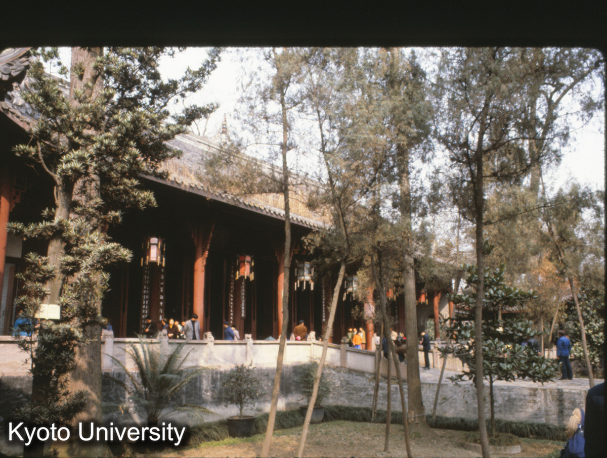 117-8_成都 武侯祠 後殿（諸葛亮殿） (1)