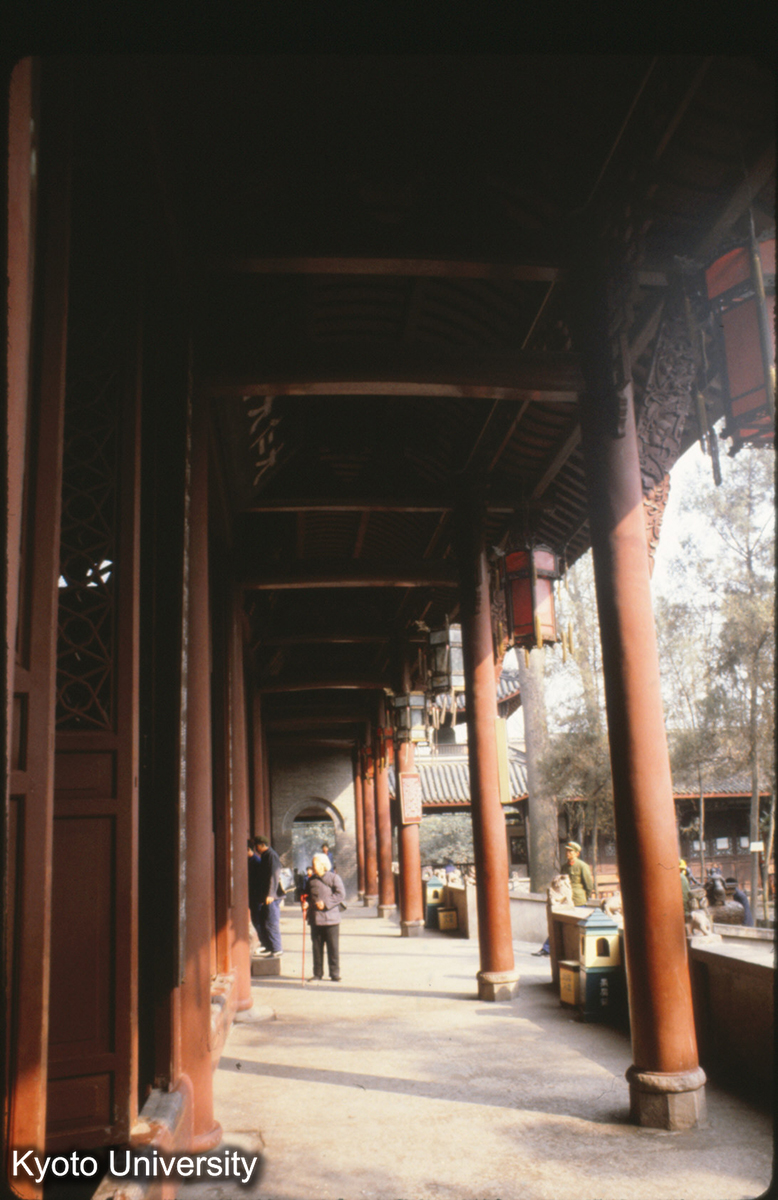 117-9_成都 武侯祠 諸葛亮殿 (1)