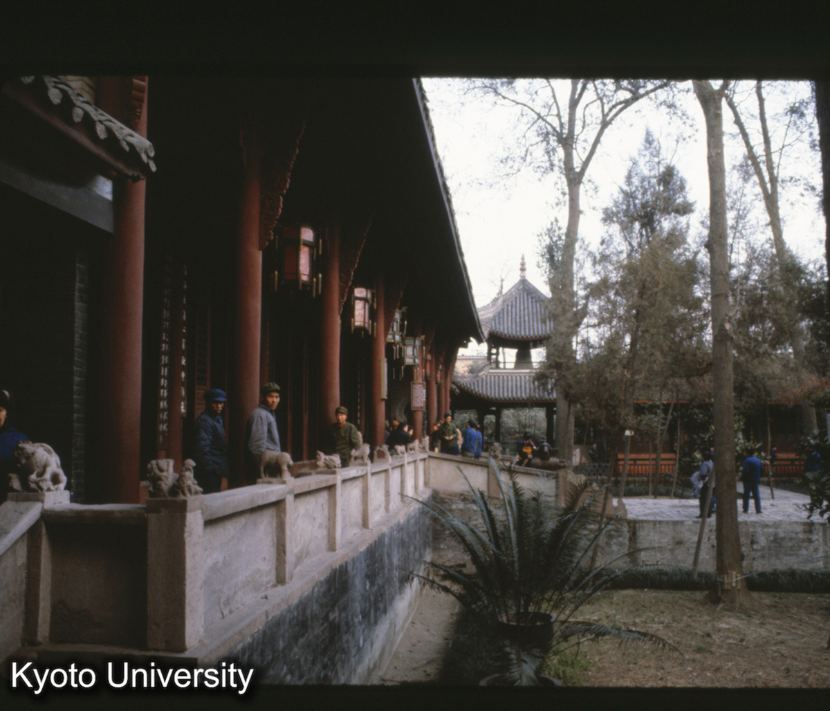 117-16_成都 武侯祠 諸葛亮殿・鐘楼 (1)