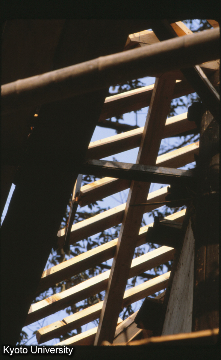 117-20_椽の先を切りそろえている 成都 武侯祠 (1)