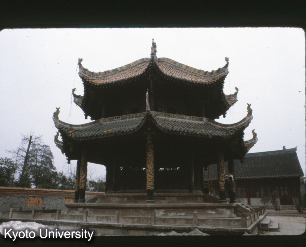 123-30_青羊宮八卦亭 もとは黄・緑・紫三色琉璃（今は紫ナシ）亭身 円形 回廊 八角形_81 (1)