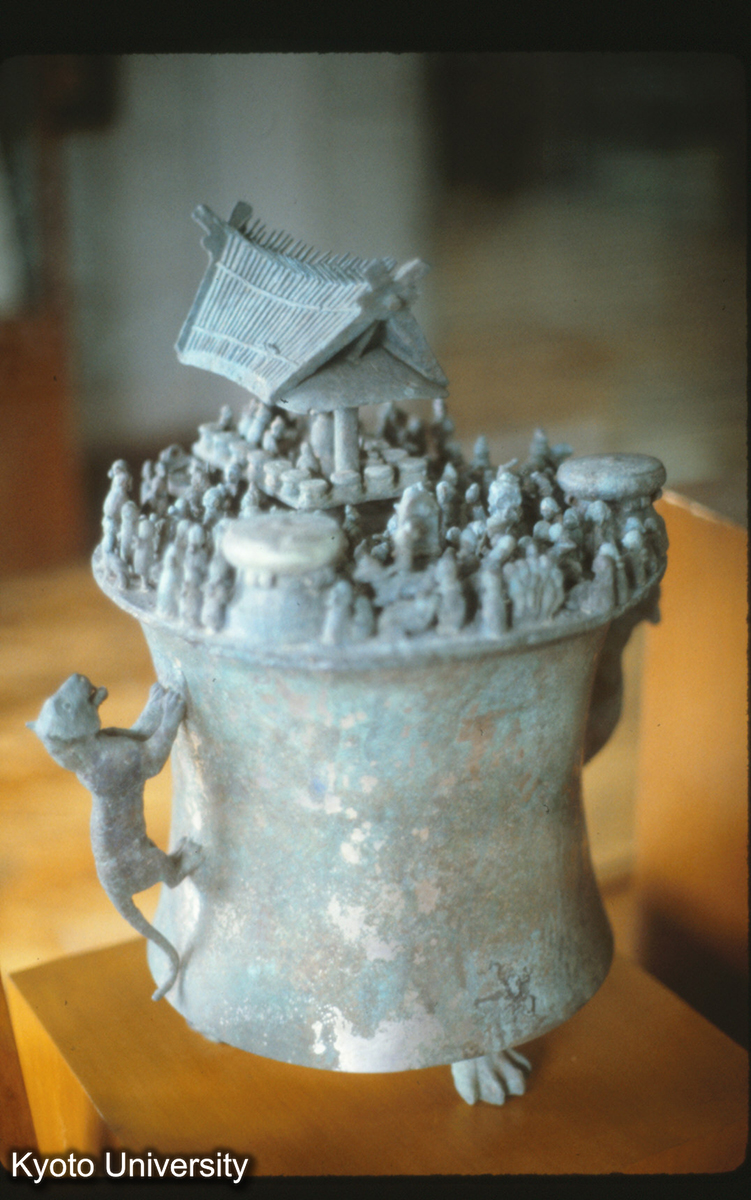 126-38止_青銅貯貝器蓋（石寨山） 上海博 (1)