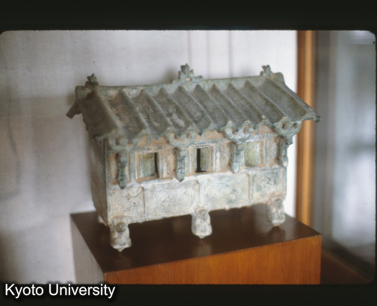 127-1_緑釉陶倉 東漢 上海博 (1)