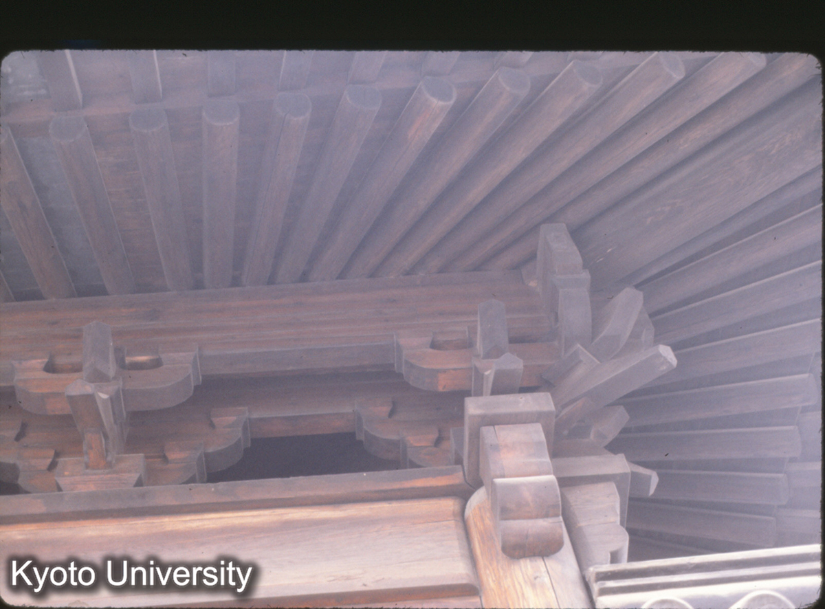 127-34_真如寺正殿 斗栱 (1)