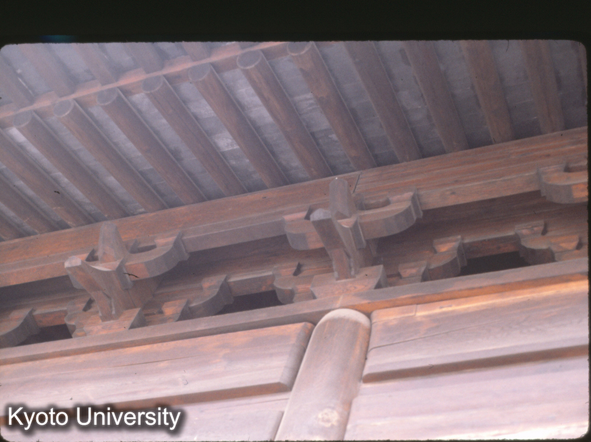 127-35止_真如寺正殿 斗栱 (1)