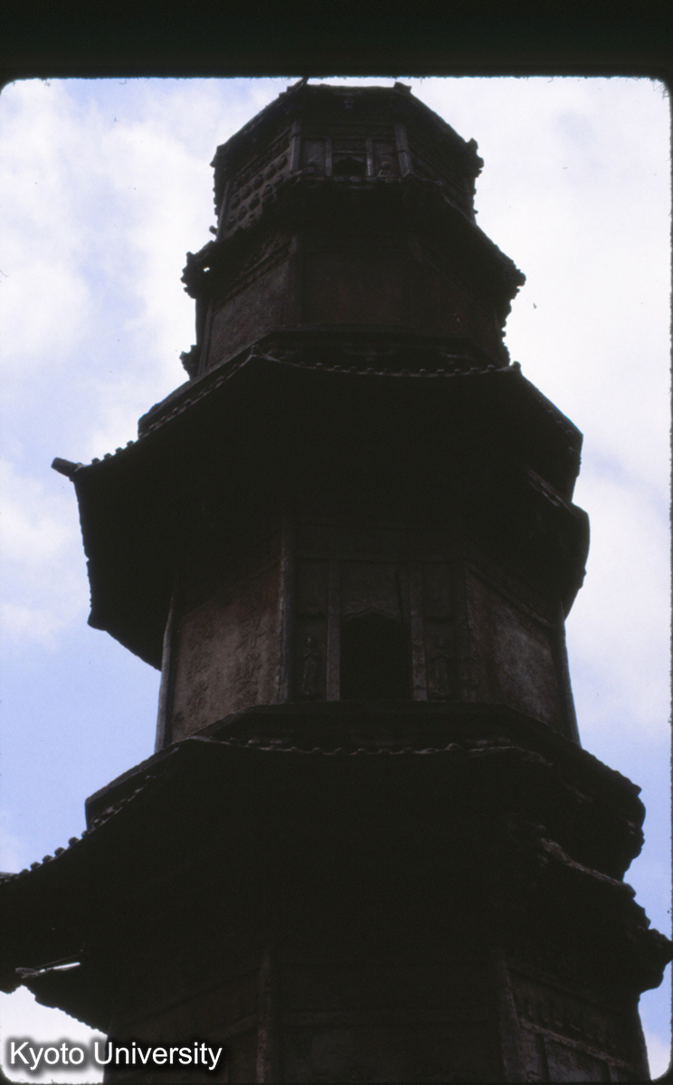 128-27_鎮江 北固山 甘露寺鉄塔 (1)