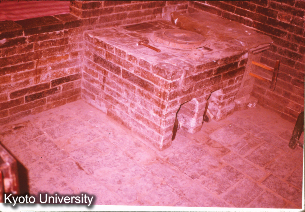 P121_丁村 民居 竈 (1)