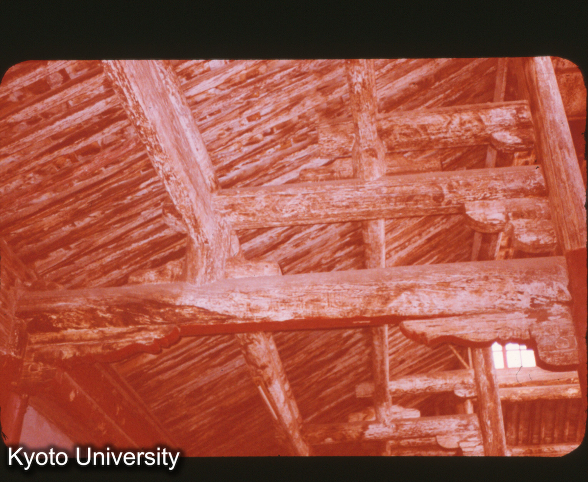 P273_宜良 法明寺大殿 梁架 (1)