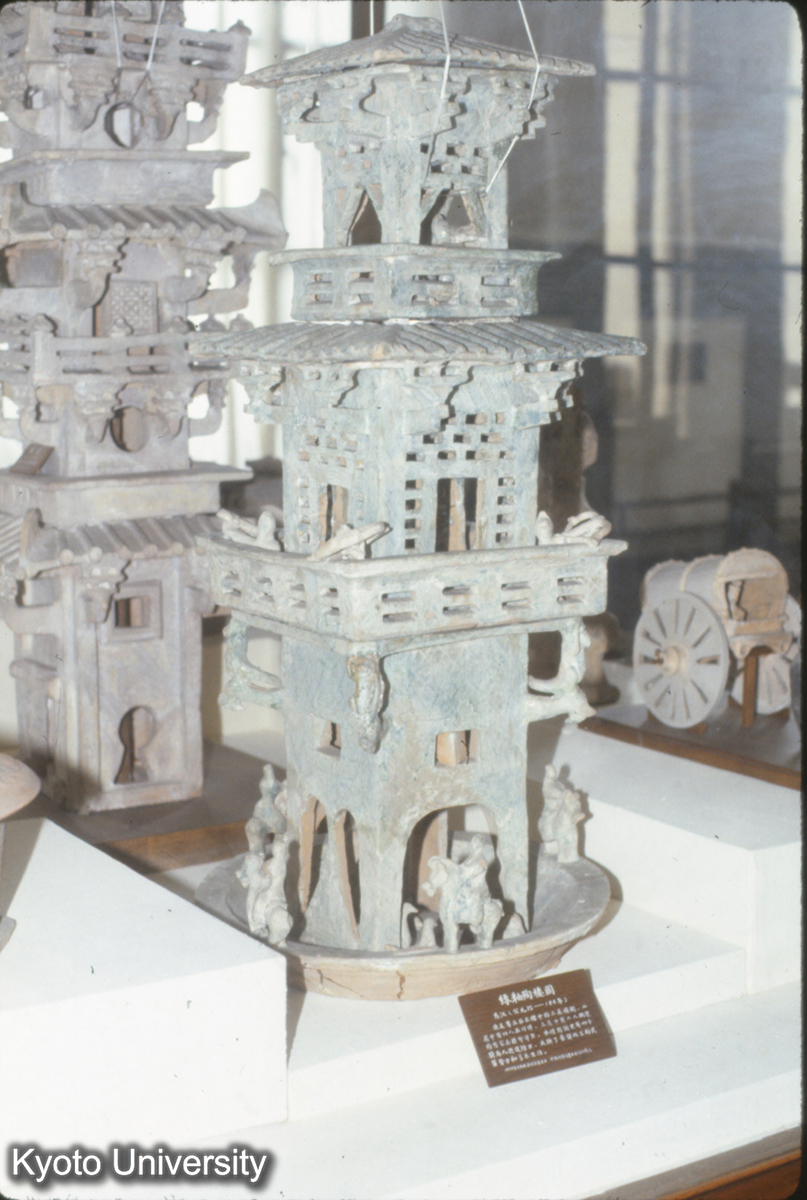 73_緑釉陶楼 東漢（河南劉家渠） (1)