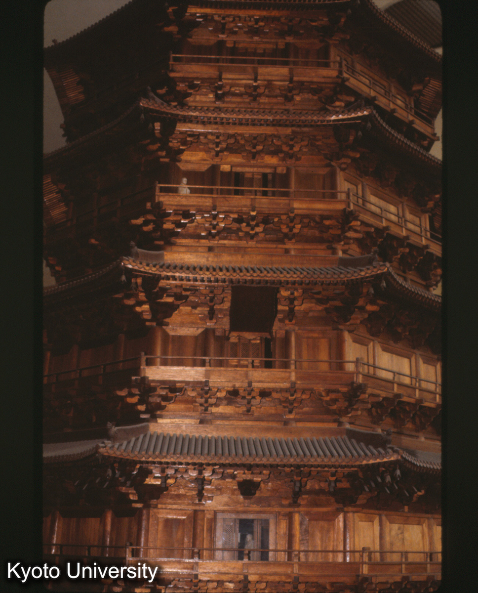 103_仏宮寺釈迦塔（模型） (1)