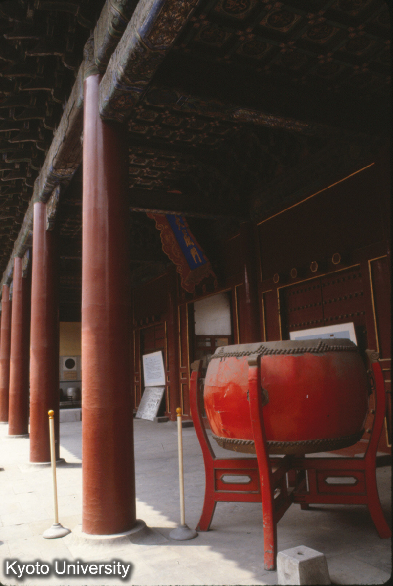 178_北京 孔廟 大成門 内部 (1)