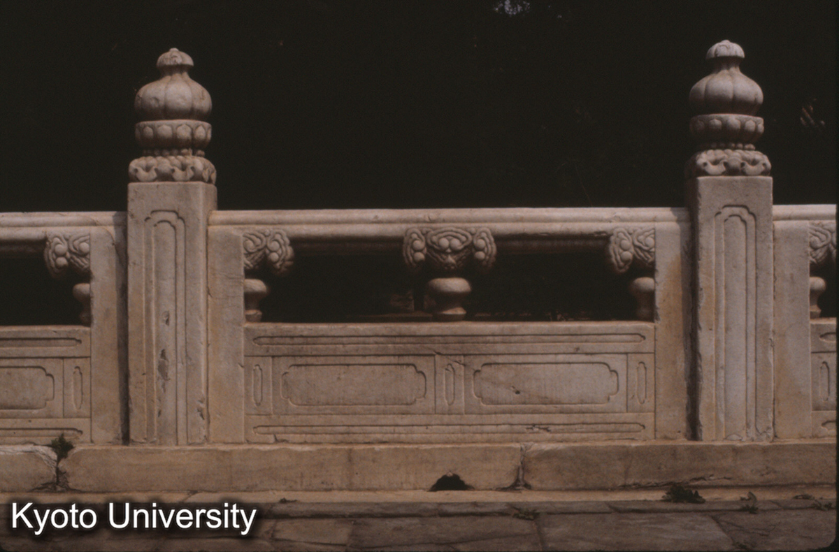 204_北京 孔廟 大成殿 月台石欄杆 (1)