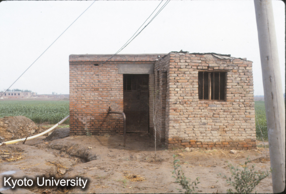 375_邯鄲市郊 磚造灌漑用水屋? (1)