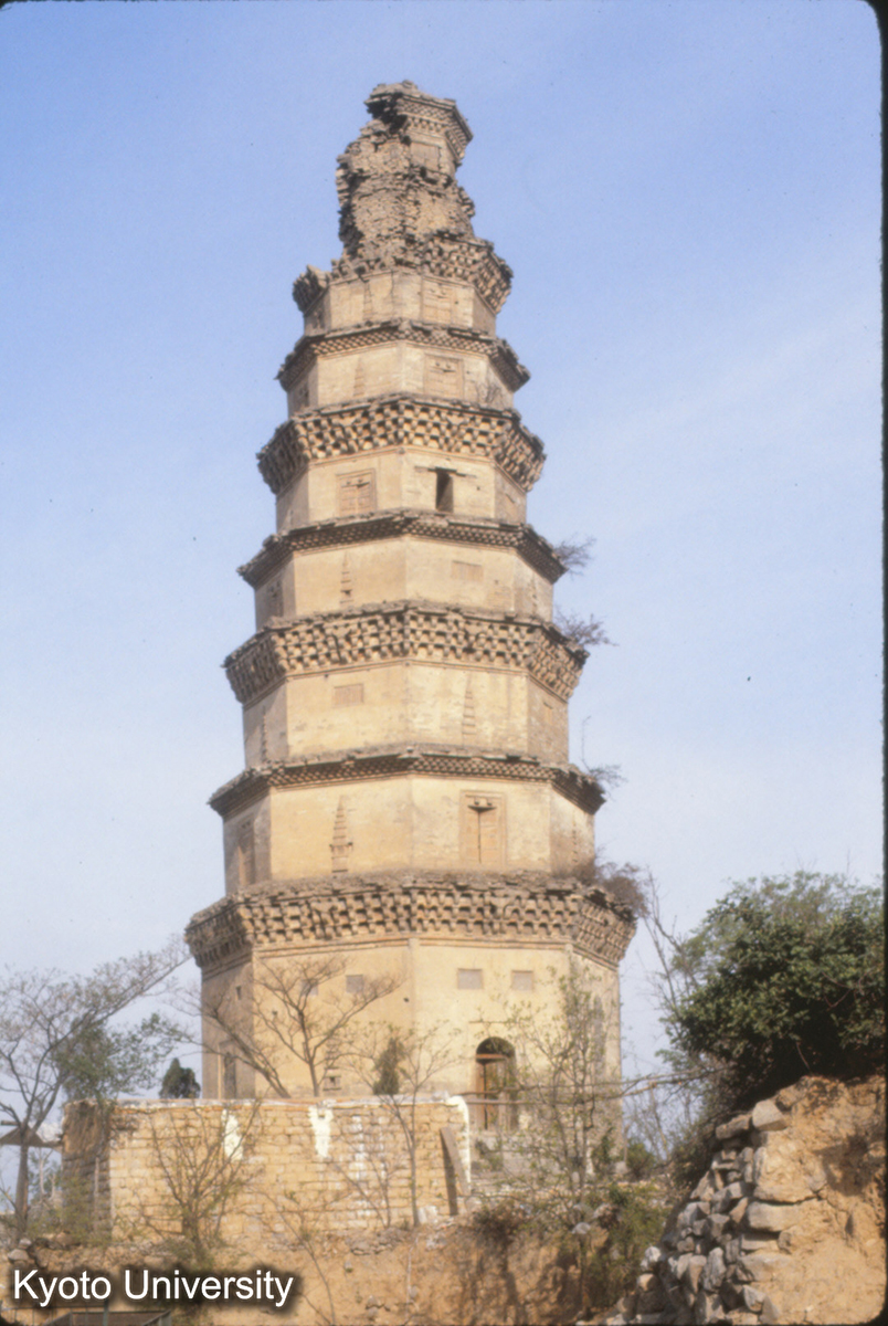 450_北響堂山白塔（原常楽寺） 9層磚塔 北宋 皇祐6（1054） (1)