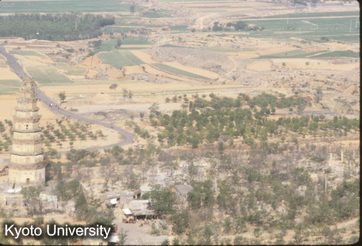 460_（北響堂山）常楽寺 塔及殿址 (1)
