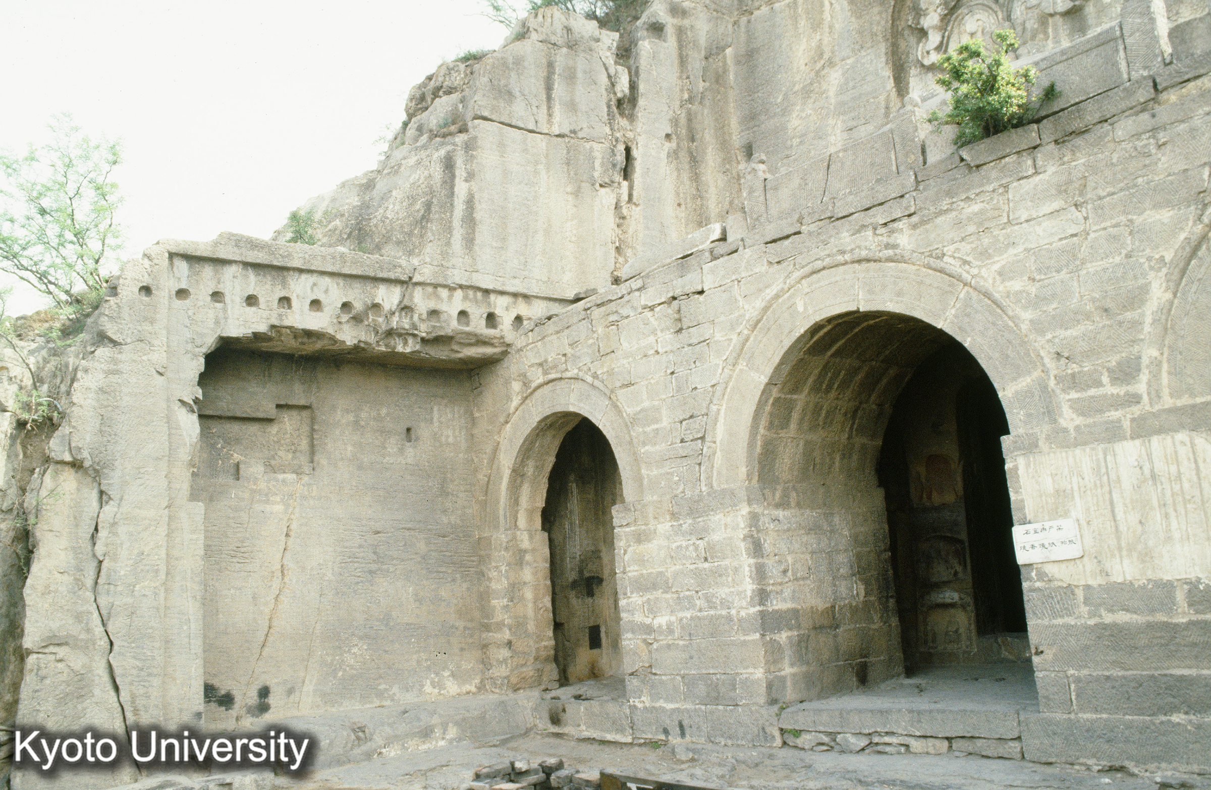 483_北響堂山南窟（刻経洞）北面 北斉,楞木卯眼は当初か_87 (1)