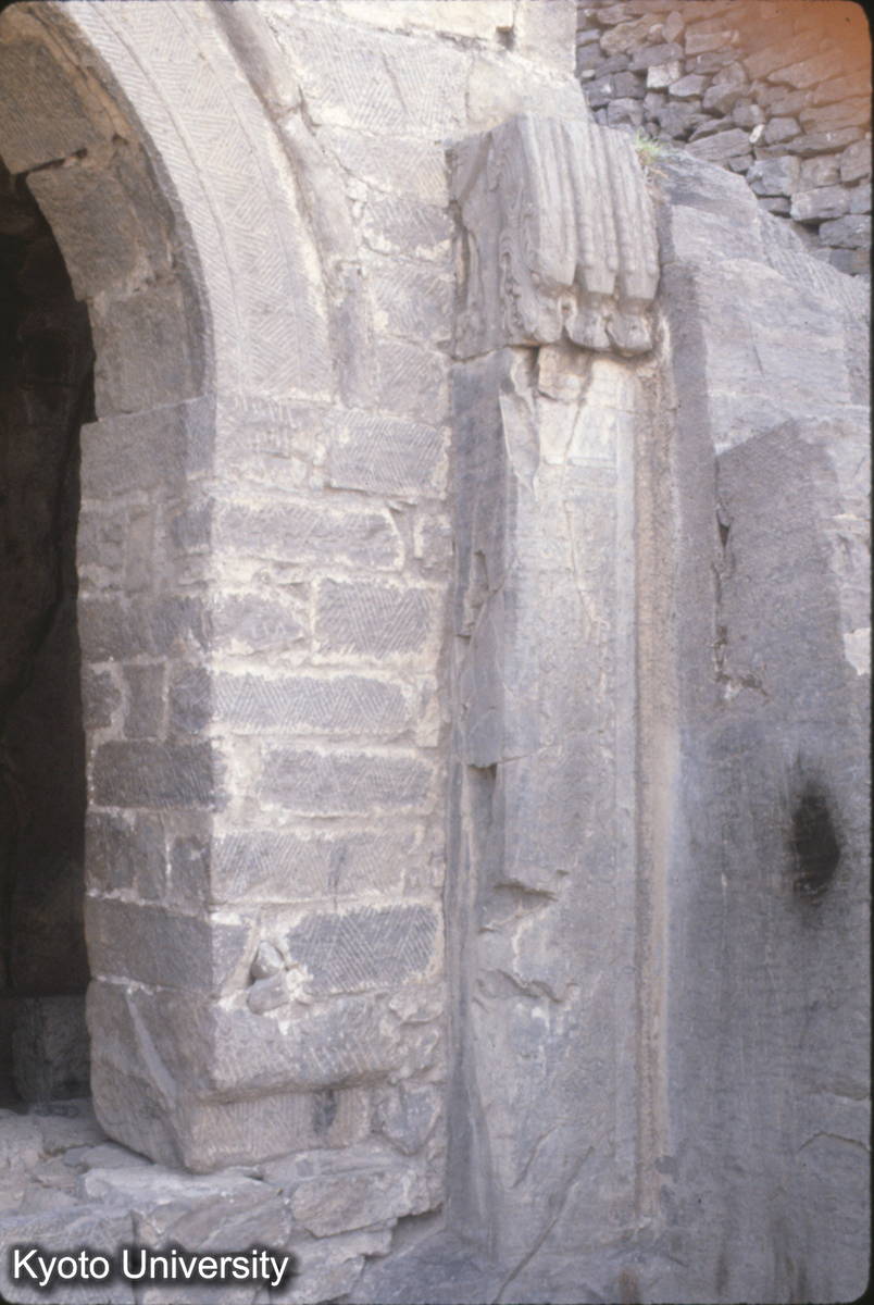 489_北響堂山南窟 南小龕 外檐石彫 (1)