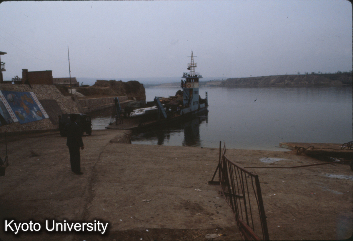 682_三門峡 黄河フェリー渡し場 (1)