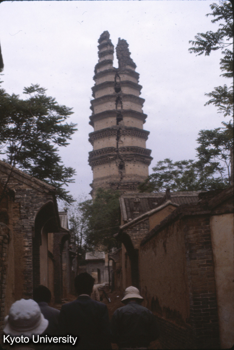 697_太平興国寺塔 運城市安邑 唐貞観始建、北宋太平興国間重建 原有13級、現11級 (1)