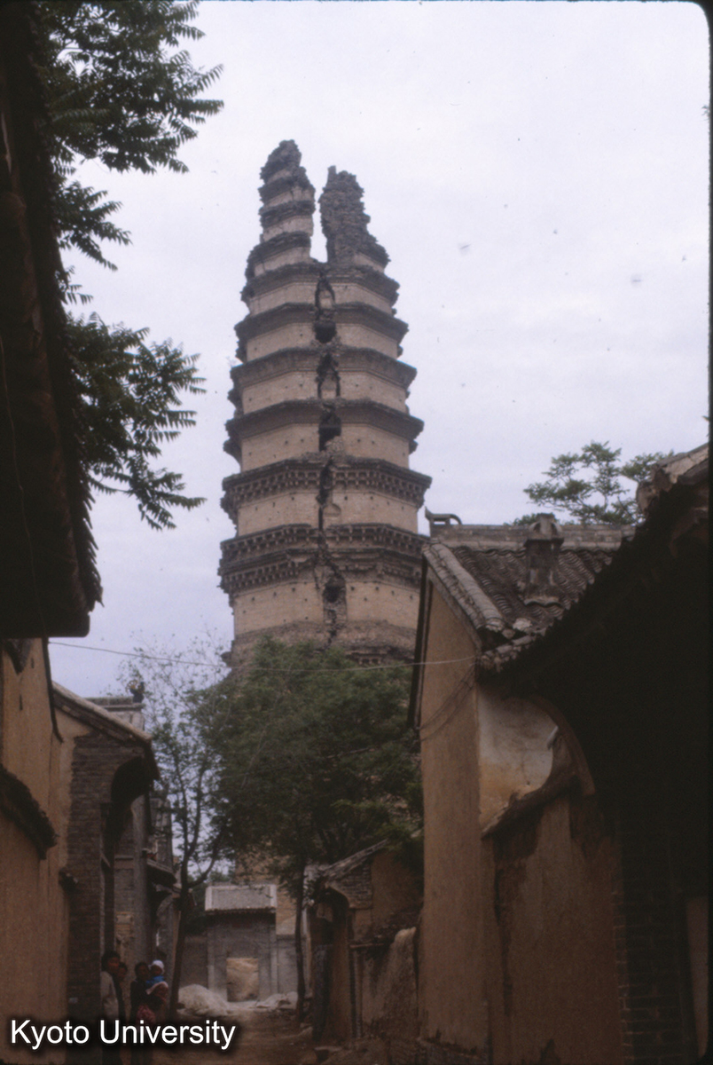 713_太平興国寺塔（山西運城安邑） 唐貞観始建 北宋太平興国間重建 原有13級、現11級 (1)