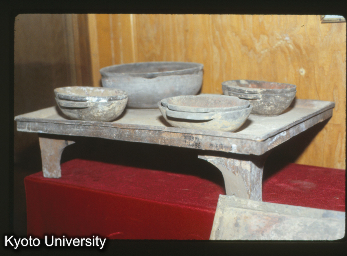 829_陶案セット（洛陽焼溝） 洛陽市博物館 (1)