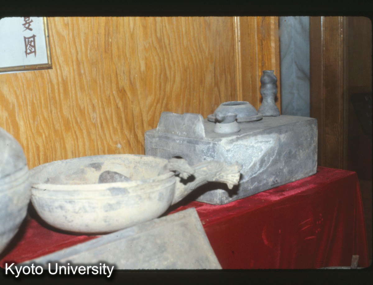 832_陶竈 洛陽焼溝 (1)