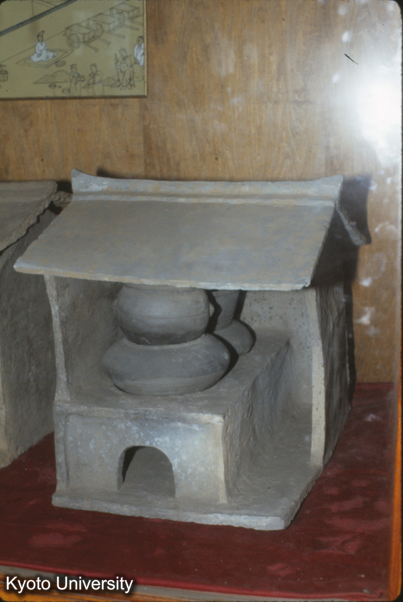 833_陶竈 洛陽焼溝 (1)