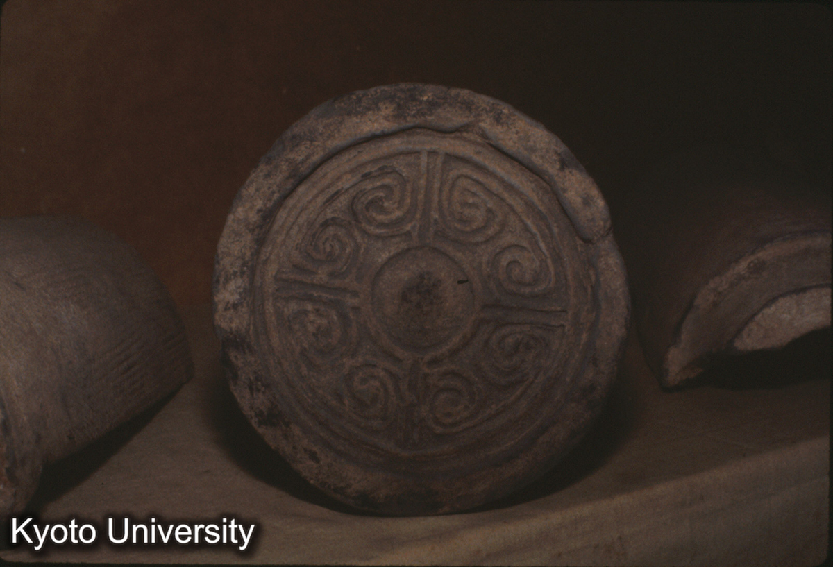 898_漢魏洛陽城辟雍 筒瓦 (1)