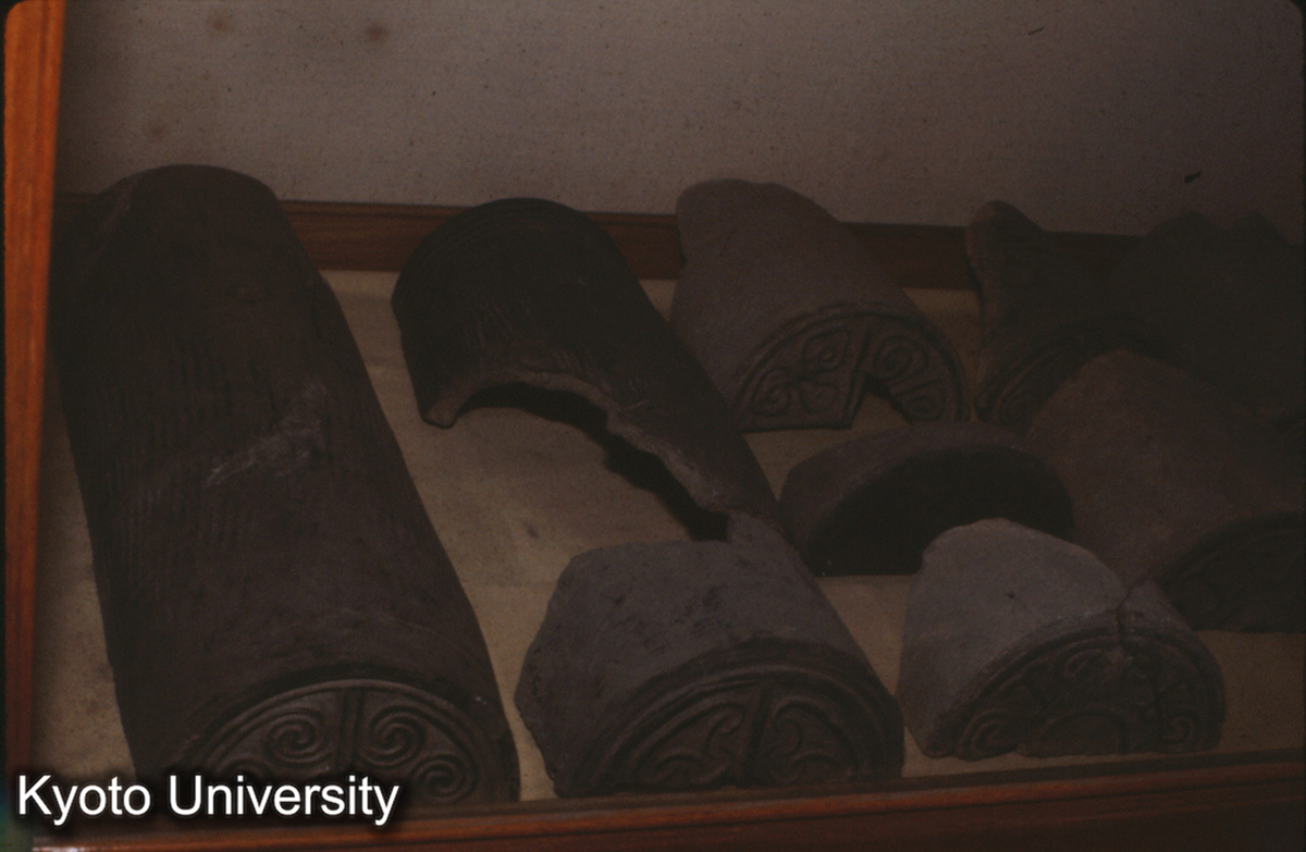 905_洛陽中州路出土 筒瓦 戦国 (1)