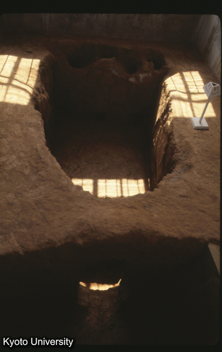 1199_古滎 冶鉄遺址 陶窯 (1)